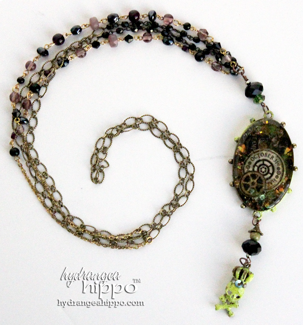 Halloween-Skull-Necklace-by-Jennifer-Priest-Connie-Crystal-ICE-Resin-Crystyler-Walnut-Hollow-Graphic452