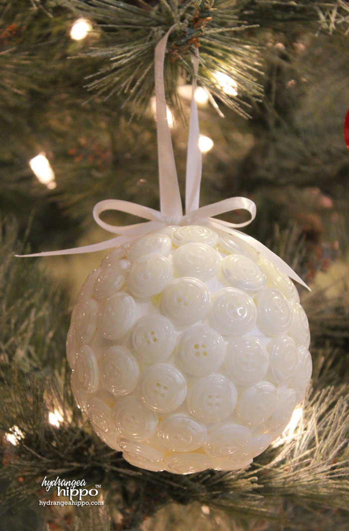 2014-12 Smoothfoam Button Ornament by Jennifer Priest 3